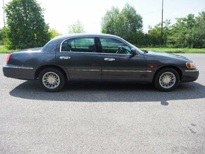 Lincoln Town Car 4.6 klima, kůže, automat - 4