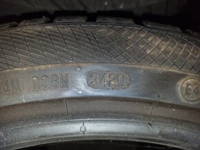 Zimní pneu 215/45 R18 93V - 4