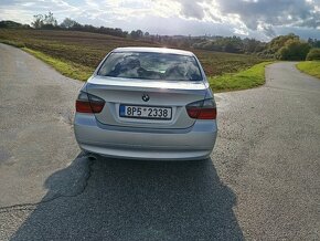 BMW 3 e90 2.0i - 4