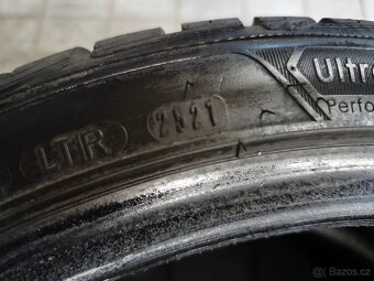 2x zimní 235/40 R18 95V Ultra Grip Performance + Goodyear - 4