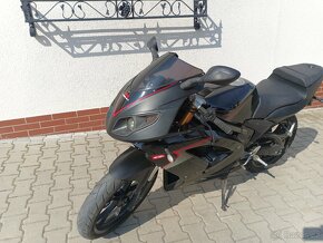 Rieju RS2 Matrix 125 - 4