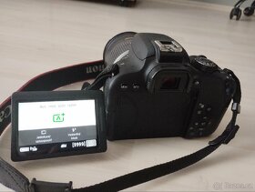 Canon EOS800D - 4