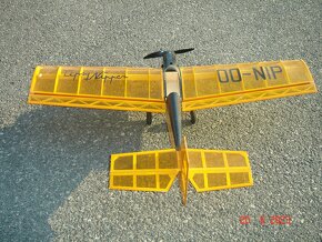 Prodám krásný, nový akrobatický model letadla dle fota... - 4