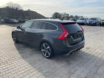 Volvo V60 2.0D D4 120kw pětiválec R-DESIGN, xenony - 4