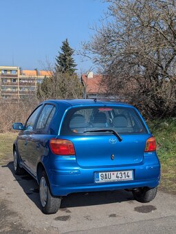 Toyota yaris 2003r.  1.3L - 4