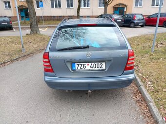 Mercedes c220 rok 2005 - 4