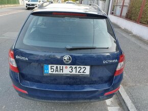 Prodej vozu Škoda Octavia Combi 3 ve výbavě Ambition - 4