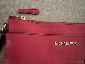 Růžová crossbody Michael Kors kabelka na donošení - 4