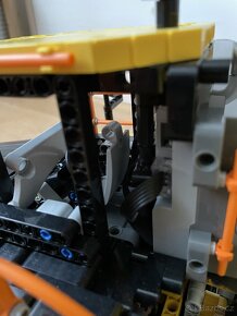 LEGO Technic 42114 Kloubový dampr Volvo 6x6 - 4