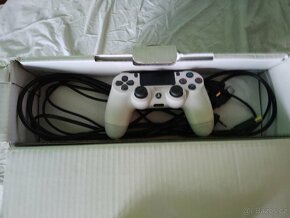 Prodám PlayStation 4 pro - 4