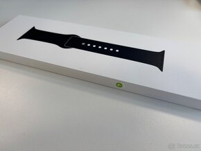 Apple Watch 9 45mm + Nepoužitý řemínek - 4