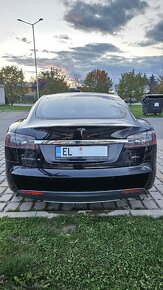 Tesla Model S 85D Free supercharger - 4