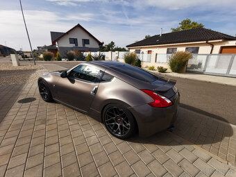 Nissan 370Z - 4