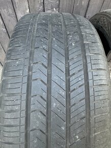 Kumho Majesty 9 235/45 r18 - 4