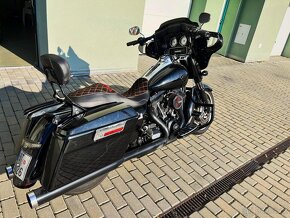 Harley Davidson Street Glide FLHX - 4