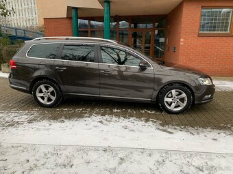 Vw Passat B7 2.0tdi 103kw Bi-Xenon Navi CarPlay Serviska - 4