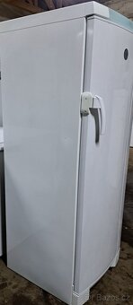 Mrazák 6 šup. Electrolux NoFrost, V/ 160cm, 194L. - 4