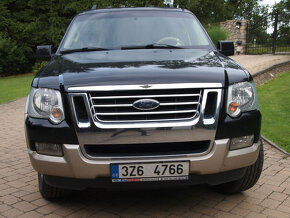 Ford Explorer-  Ediie Bauer 4  X  4  ,  LPG - 4