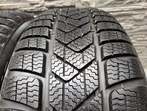 4x 205/60R16 Pirelli Sottozero 3 99% vzorku - 4