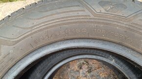 K37 - 2x ZIMNÍ  GOODYEAR - 215/65 R16 C 109/107T - 4,1mm - 4