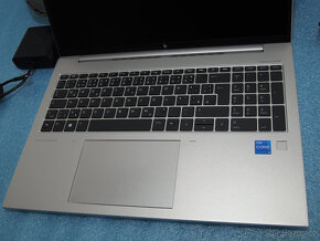 HP EliteBook 860 G10 16“ IPS 1920x1200 Intel 16GB 1TB Záruka - 4