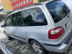 Ford Galaxy 2.3 (2002) - 4