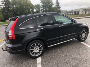 Honda CR-V - - 4