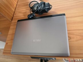 Asus U32U - 4