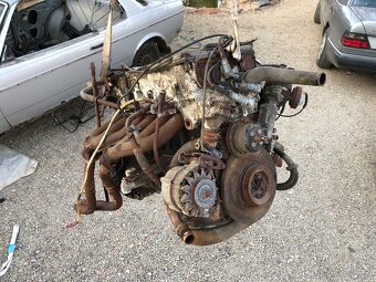 Motor mercedes M110 (280CE) - 4