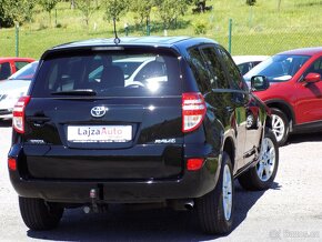 Toyota RAV4 2.0 VVT-i 116kW 4x4, serviska, digi klima - 4