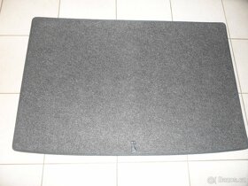 Oboustranný koberec do kufru YETI - 4