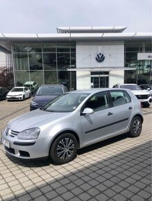 Volkswagen Golf 5 - 4