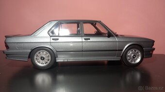 1:18 bmw 535i - 4