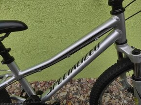 Značkové dětské kolo SPECIALIZED 20" (stříbrná) - 4