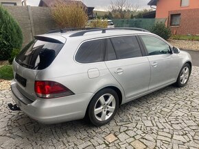 VOLKSWAGEN GOLF COMBI 1.6 TDI, NAVIGACE, TAŽNÉ ZAŘÍZENÍ - 4