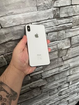 iPhone Xs Max - 4