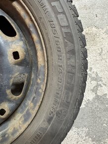 Zimní pneu 185 / 60 R 14 včetně plechových disků - 4