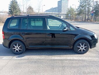 VW Touran 1.9 TDI , 7 místní,  6rych. - 4