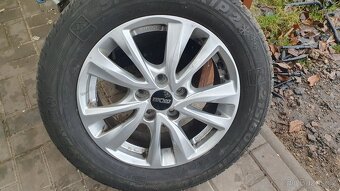 Zimní Sada Alu Kola 5x114.3 215/60 R16 OXXO - 4