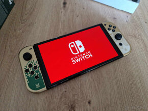 Nintendo Switch OLED Zelda Limited Edition TOP STAV - 4