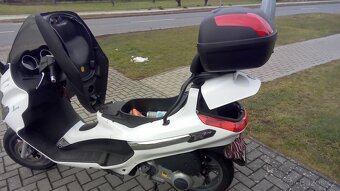 Piaggio X evo 125 - 4