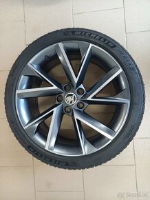 Alu kola 5 x 112 R19 Škoda Vega, 235/40 R19 zimní pneu - 4