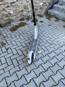 Elektrická koloběžka Ninebot by Segway MAXG30LE II - 4