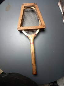 Stara drevena tenisová raketa - 4
