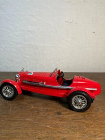 Kovové auto Alfa romeo Burago 1:18 formule Monza - 4