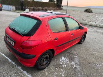 Prodám Peugeot 206, r.v. 2000, najeto 195 tis.km - 4