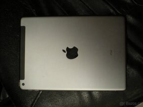 ipad  5 generace - 4