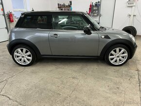 Mini Cooper 1.6i XENONY SERVISKA VYHŘ.SEDADLA  ALU KŮŽE - 4