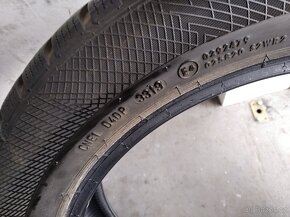 Prodám zimní pneu Conti 205/55 R17 7,7mm - 4