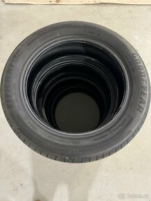 Pneumatiky 205/55 r17 letní Good Year - 4